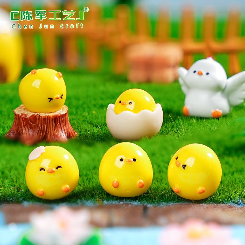 Phụ Kiện Tiểu Cảnh Gà con trong vỏ trứng mini (PK-1079)