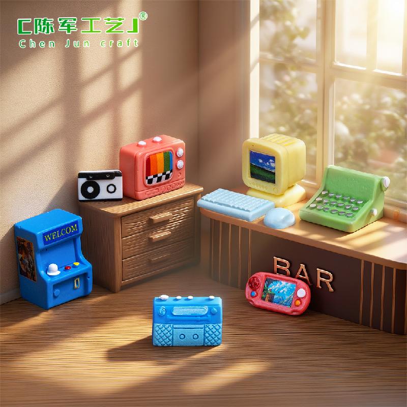 Phụ Kiện Tiểu Cảnh Tivi Và Máy Chơi Game Cổ Điển Mini (PK-597)