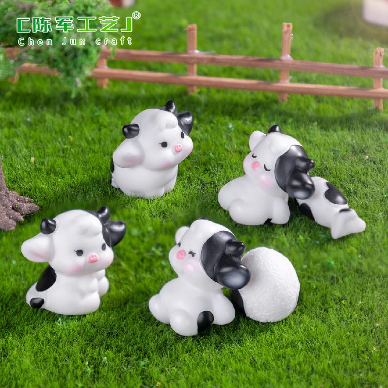 Phụ Kiện Tiểu Cảnh Tiểu cảnh bò sữa đen trắng, phụ kiện trang trí xe hơi mini (ZC-562)